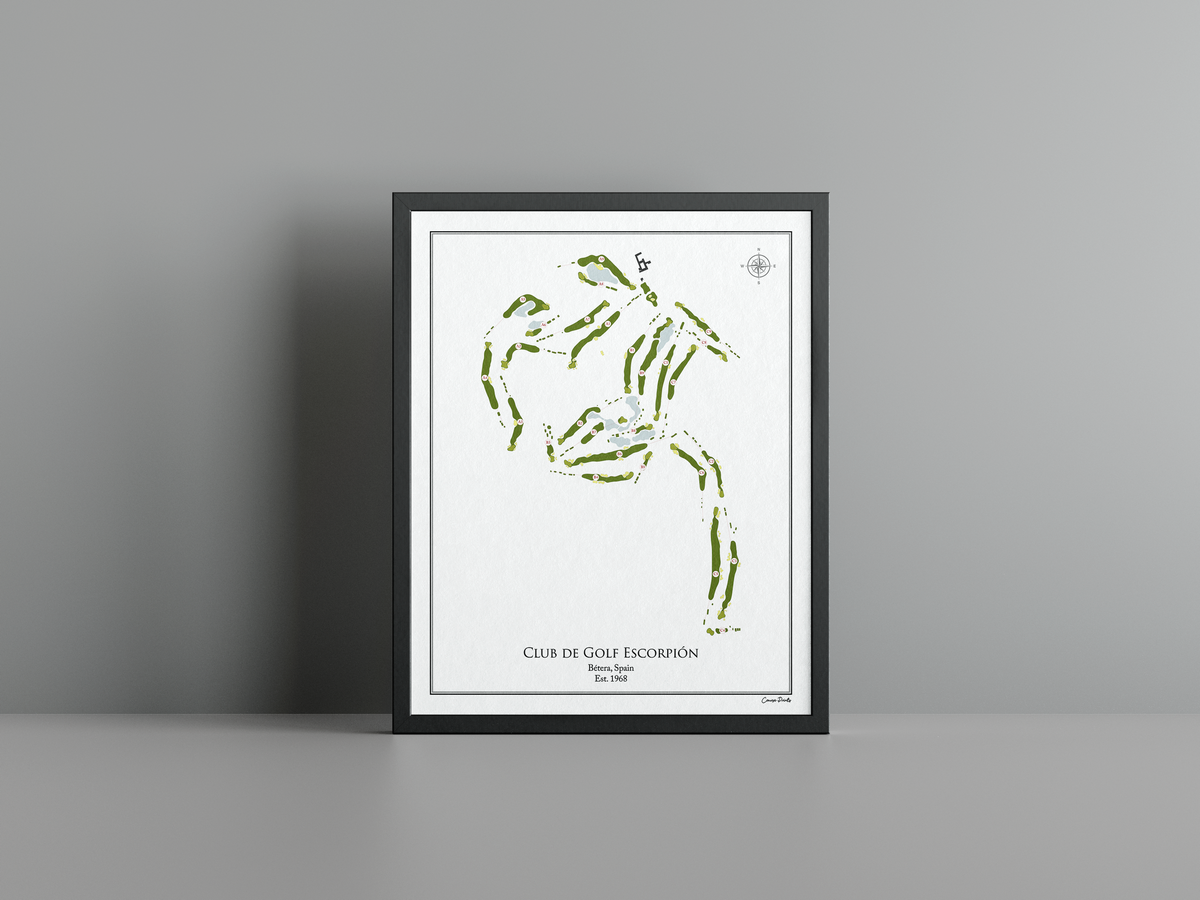 Club de Golf Escorpión golf course print, white frame